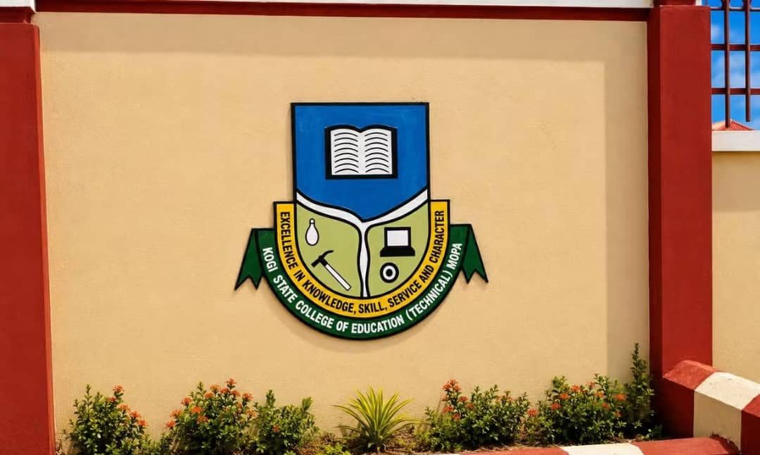 College crest